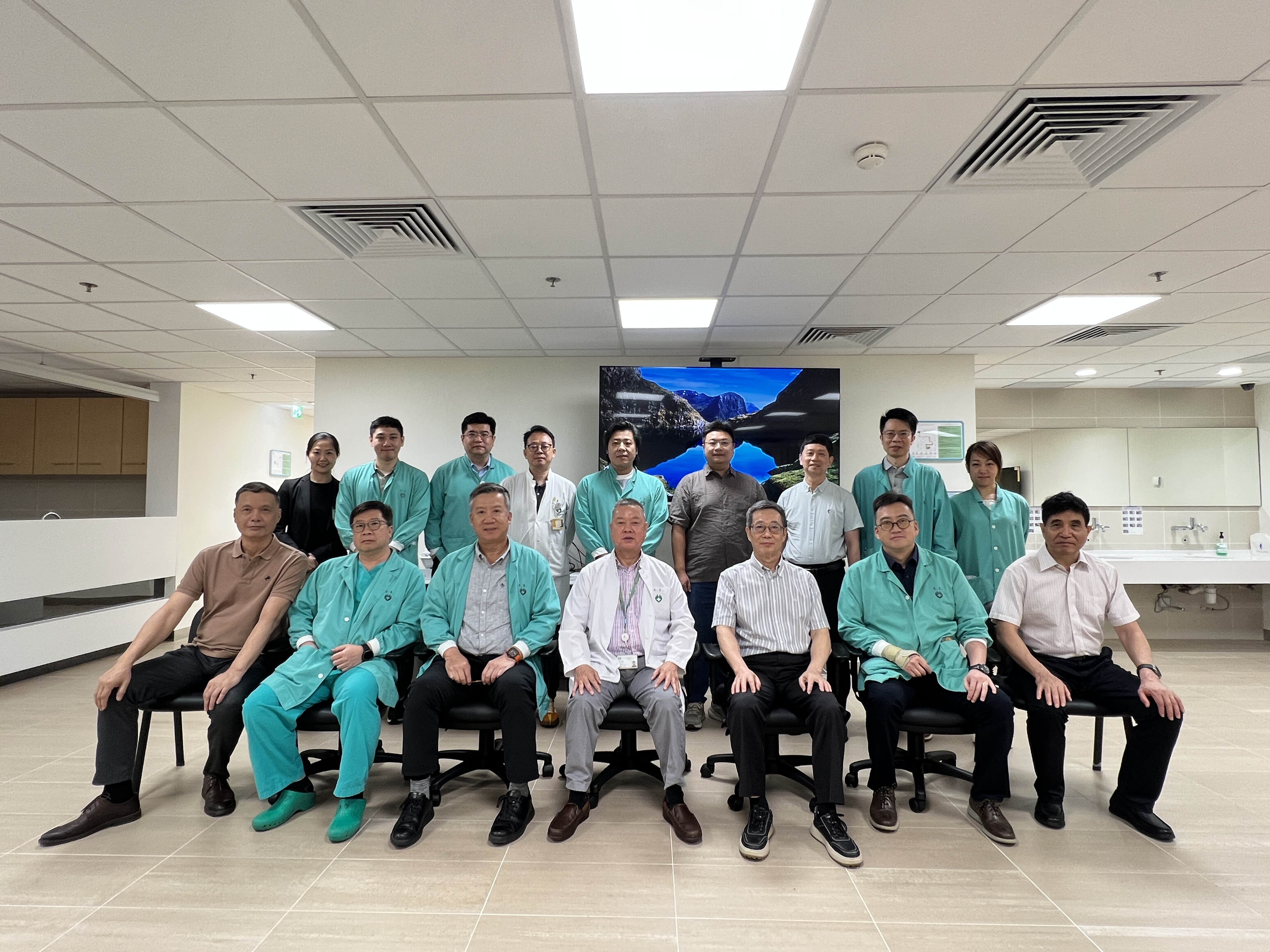 澳門醫療人員協會接待江門醫學會一行參觀仁伯爵綜合醫院